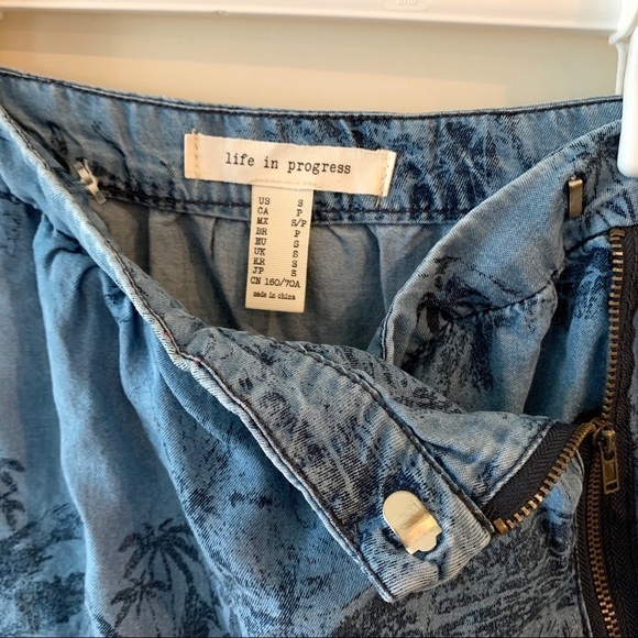 Forever 21 Hawaiian Print Chambray Skirt S Denim - Picture 4 of 5